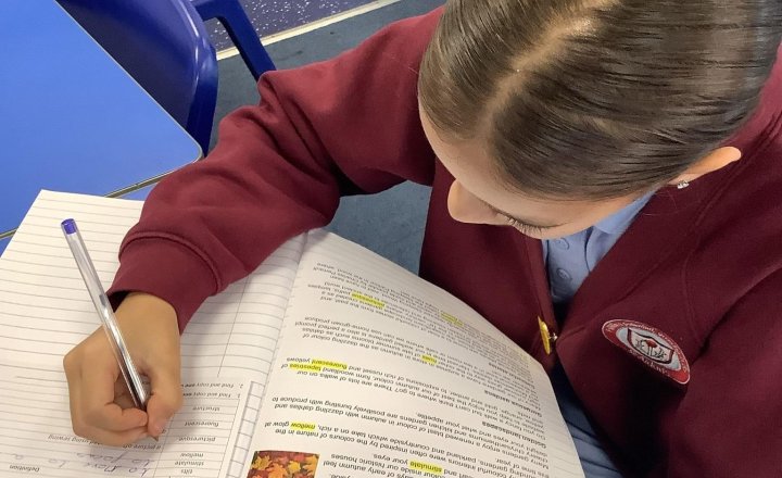 Image of 📚Our guided reading session on the Colours of Autumn - very seasonal 🍁🍂