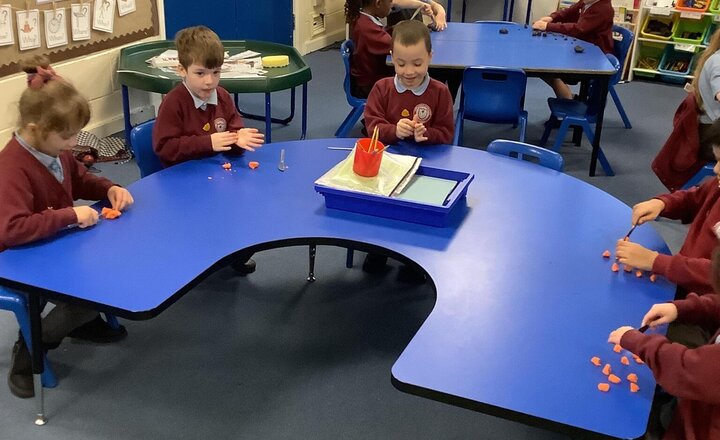 Image of We are now focusing on our  skills. This afternoon, we have been learning the skill of cutting and how to do it safely. This will make sure that when we cut our fruit for our smoothies, we are super safe and our fruit is cut perfectly.