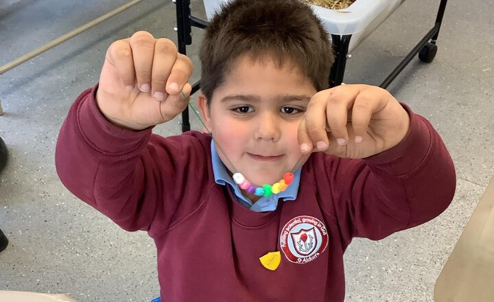 Image of RE- Friendship:  Making friendship bracelets and cards in provision.
