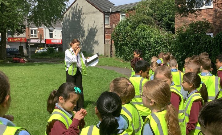 Image of We went on a walk in our English lesson. We used our senses to find some ambitious vocabulary to describe nature.
