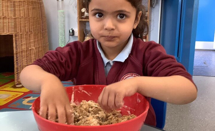 Image of Making gingerbread men.