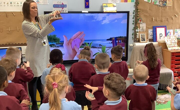 Image of Enjoying dough disco and pen party.