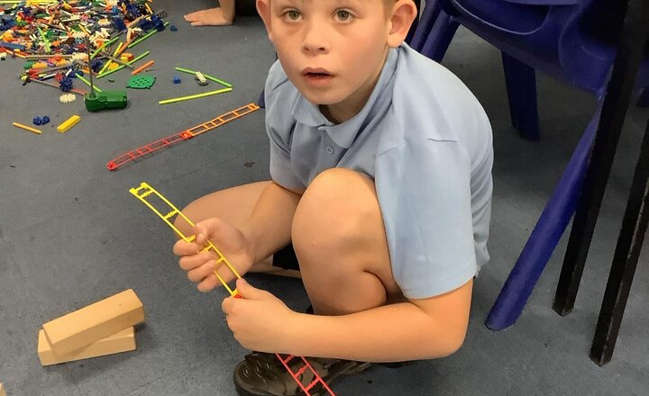 Image of DT Week: Investigating Strength - We worked out how to create the strongest structures and bridges. Lots of problem solving going on here!