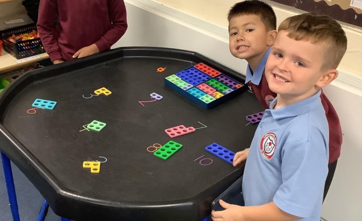 Image of Year 1 are being busy bees already this morning!🐝