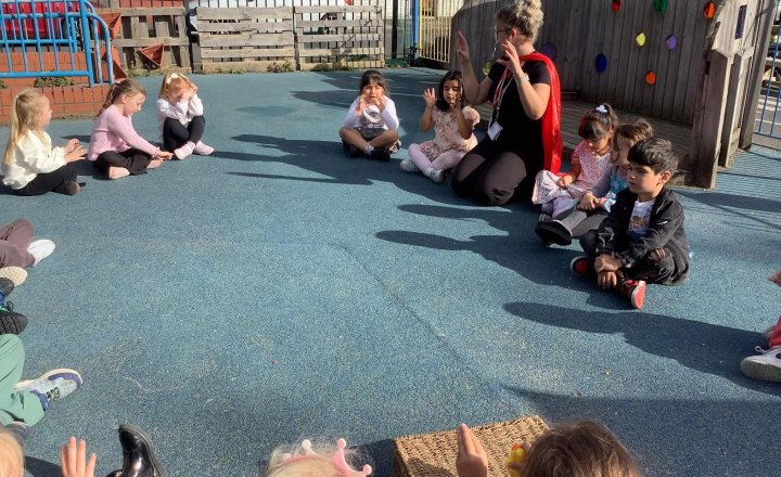 Image of Rhyme time outside in the sunshine! 🤩☀️