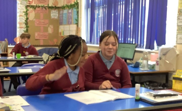 Image of 🎆 Poetry in guided reading using prosody to retell the poem.