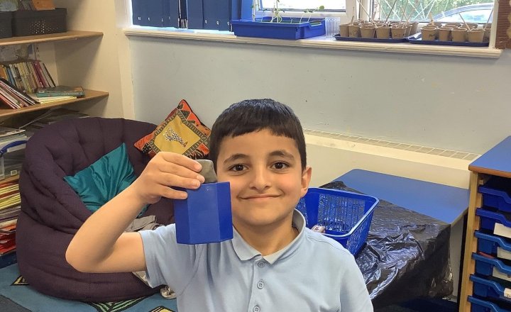 Image of We are experimenting in art today with clay to make 3d shapes.