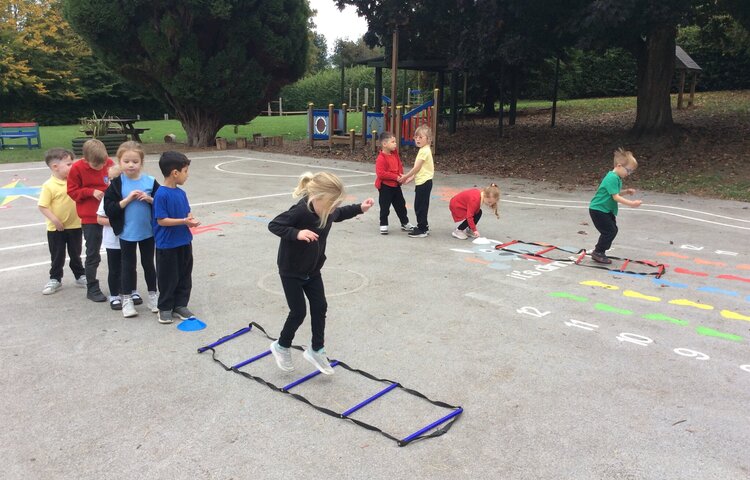 Image of Maple Class Gets Moving! – Jumping & Coordination