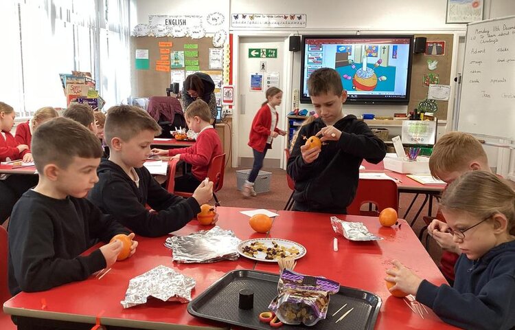 Image of Christingle preparation