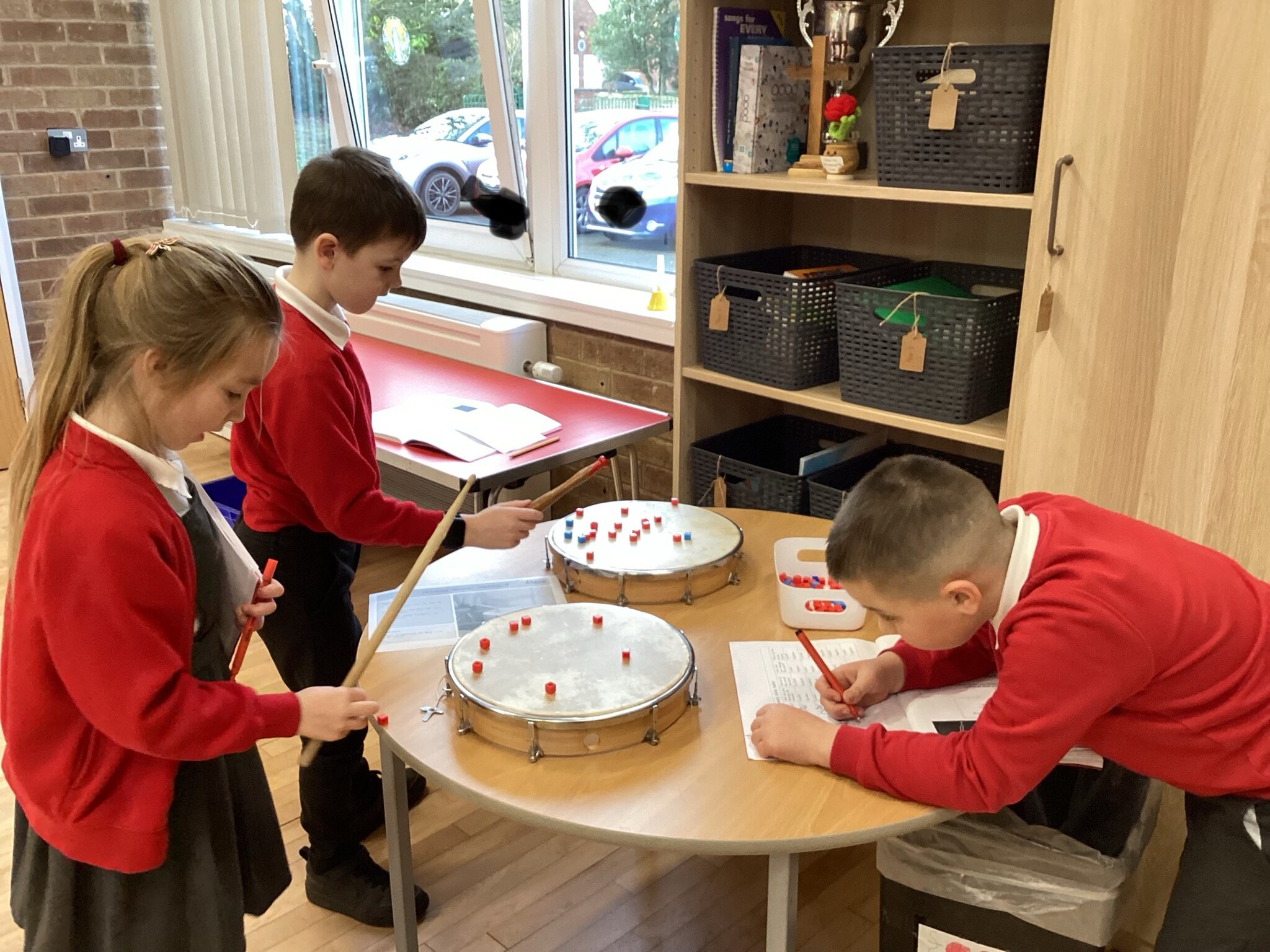 Image of How are sounds made?