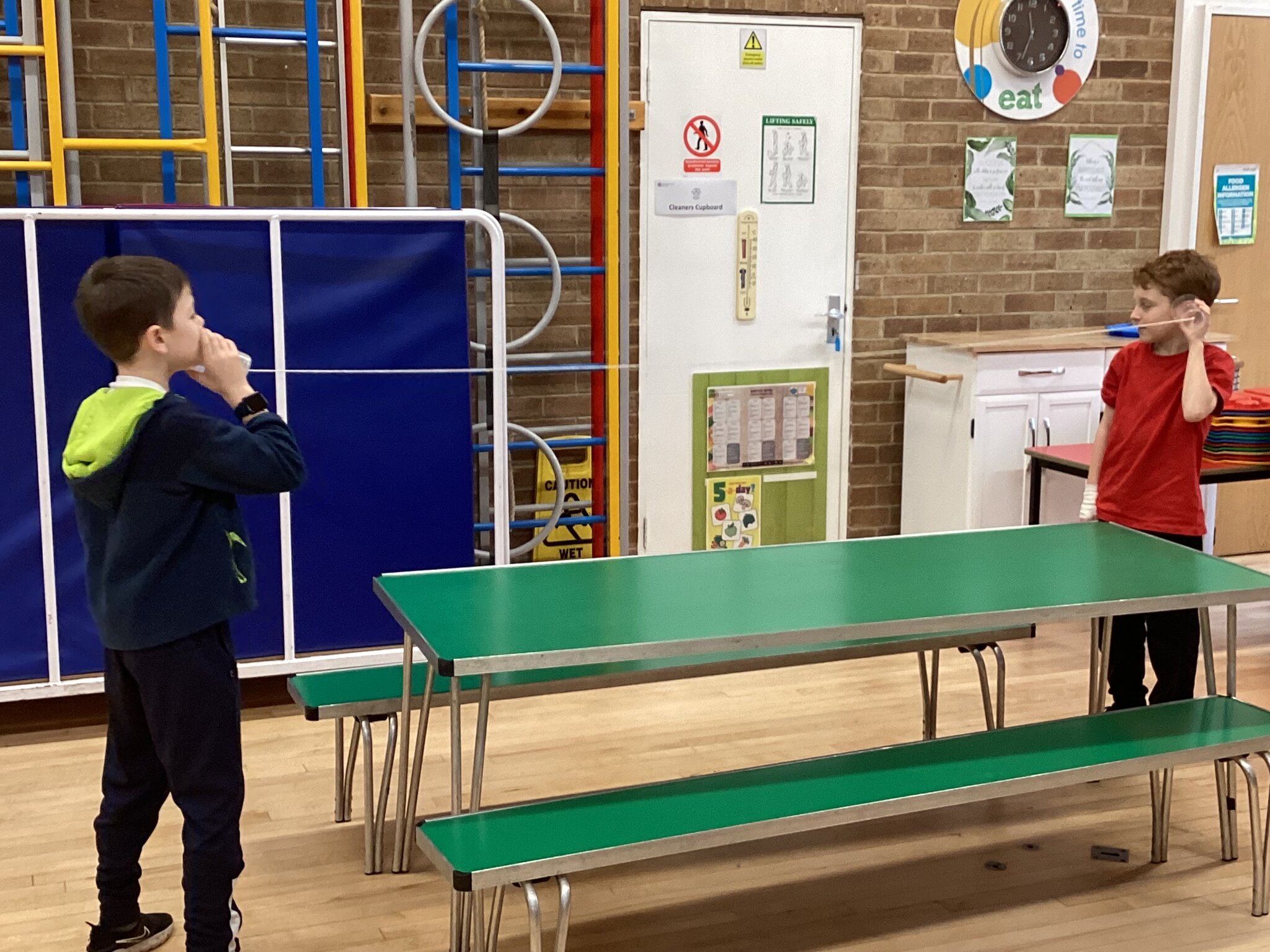 Image of How does sound travel?