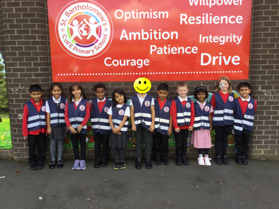 Image of Being Responsible - Lunchtime Helpers