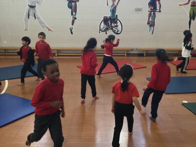 Image of Year 1 (Class 3) - P.E - Gymnastics