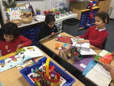 Image of Year 1 (Class 4) - English - Book Shop