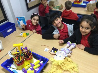 Image of Year 1 (Class 4) - Science - Sorting Materials