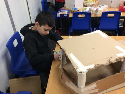 Image of Year 2 (Class 6) - Design Technology - Castles