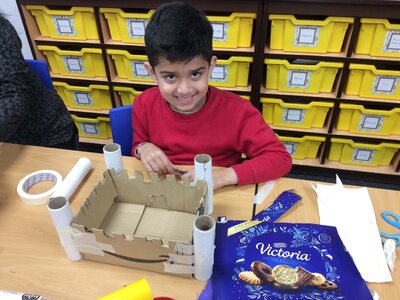 Image of Year 2 (Class 6) - Design Technology - Castles