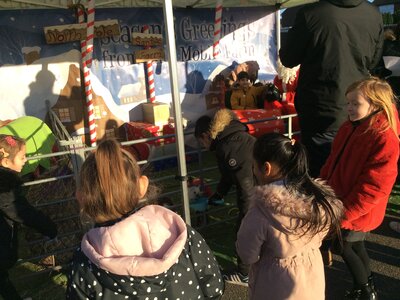 Image of Year 2 (Class 6) - Festive Farm