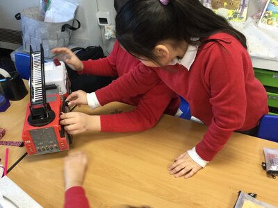 Image of Year 2 (Class 5) - Design Technology - Fire Engine Axels