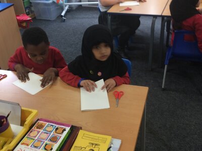 Image of Year 2 (Class 5) - Design Technology - Moving Pictures