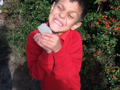 Image of Year 2 (Class 5) - Science - Material Hunt