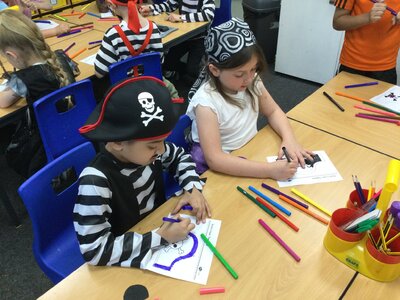 Image of Year 2 (Class 6) - Pirate Day