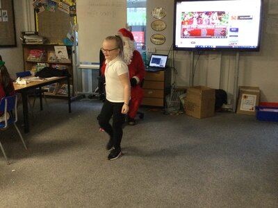 Image of Year 2 (Class 7) - Christmas Party