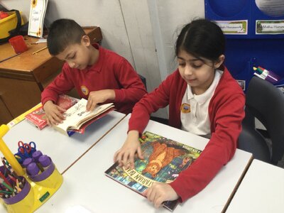 Image of Year 3 (Class 7) - Book Shop