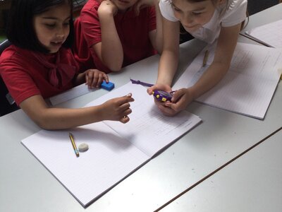 Image of Year 3 (Class 7) - Science - Magnetism