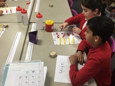 Image of Year 3 (Class 8) - Maths - Dividing