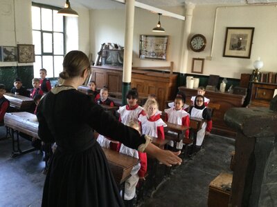 Image of Year 3 (Class 9) - Maths - Armley Mill Trip