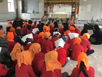 Image of Year 3 (Class 8) - R.E - Gurdwara Visit