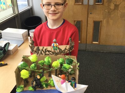 Image of Year 4 (Class 11) - Art / English - Book in a Box Creations