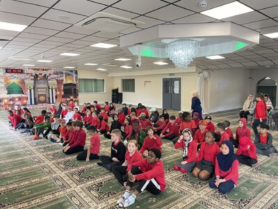 Image of Year 4 (Class 11) - Cultural Education - Mosque Visit