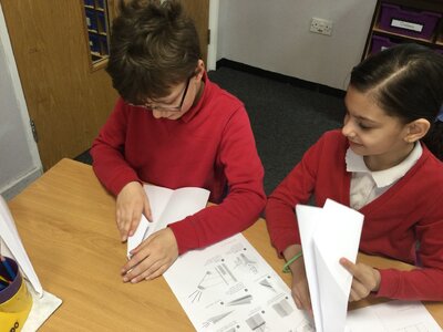 Image of Year 4 (Class 11) - Science - Curiosity