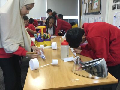 Image of Year 4 (Class 11) - Science - Curiosity