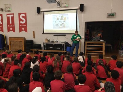 Image of Year 4 (Class 11) - Science Week - Grow to School