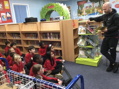 Image of Year 4 (Class 12) - English - Library Story Time