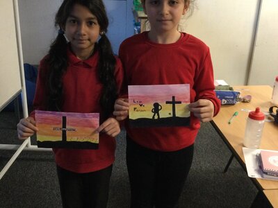 Image of Year 5 (Class 12) - Art - Remembrance Day