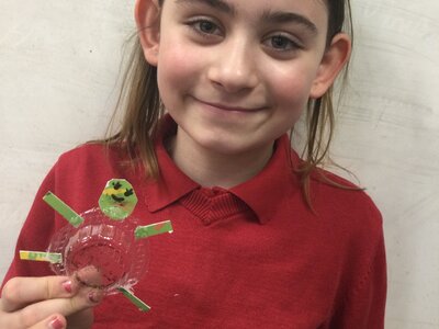 Image of Year 5 (Class 13) - Art - Plastic Sculptures