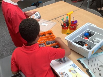 Image of Year 5 - Computing Club - Lego Mindstorms Laptop Programs