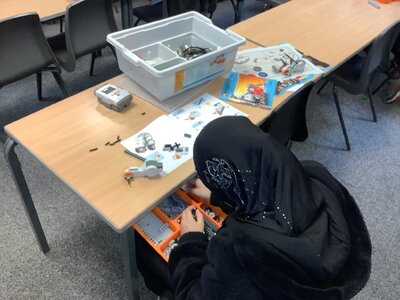 Image of Year 5 - ICT Club - Lego Mindstorms