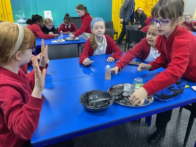 Image of Year 6 (Class 14) - Science - The Deep Trip