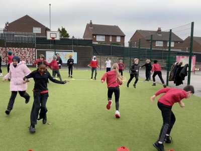 Image of Year 6 (Class 15) - P.E - Cold Weather Exercise