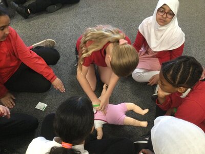 Image of Year 6 (Class 15) - PSHE - First Aid and Emergency Situations