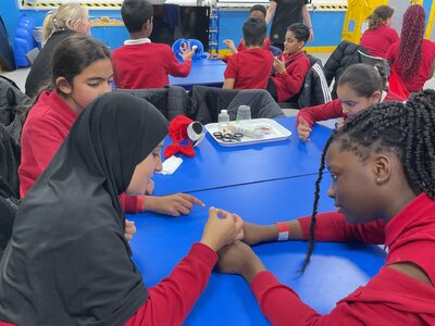 Image of Year 6 (Class 15) - Science - The Deep Trip