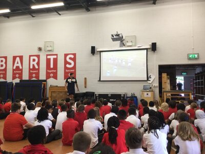 Image of Year 6 - Class 17 - Leeds Rhinos Visitor