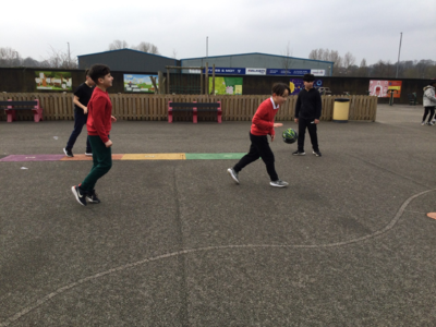 Image of Year 6 (Class 17) - P.E - Basketball