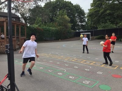 Image of Year 6 - Lunchtime Behaviour