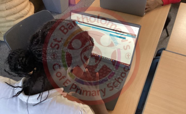 Image of Year 6 - Computing Club - Commenting on our Wikipedia Pages